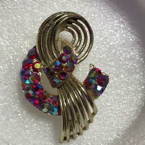 Estate brooch